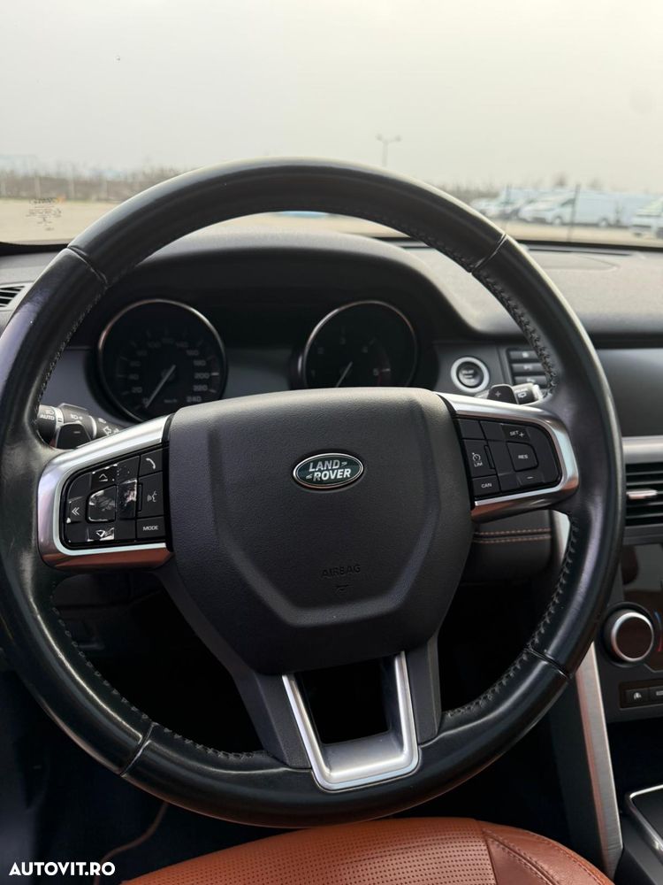 Land Rover Discovery Sport - 11