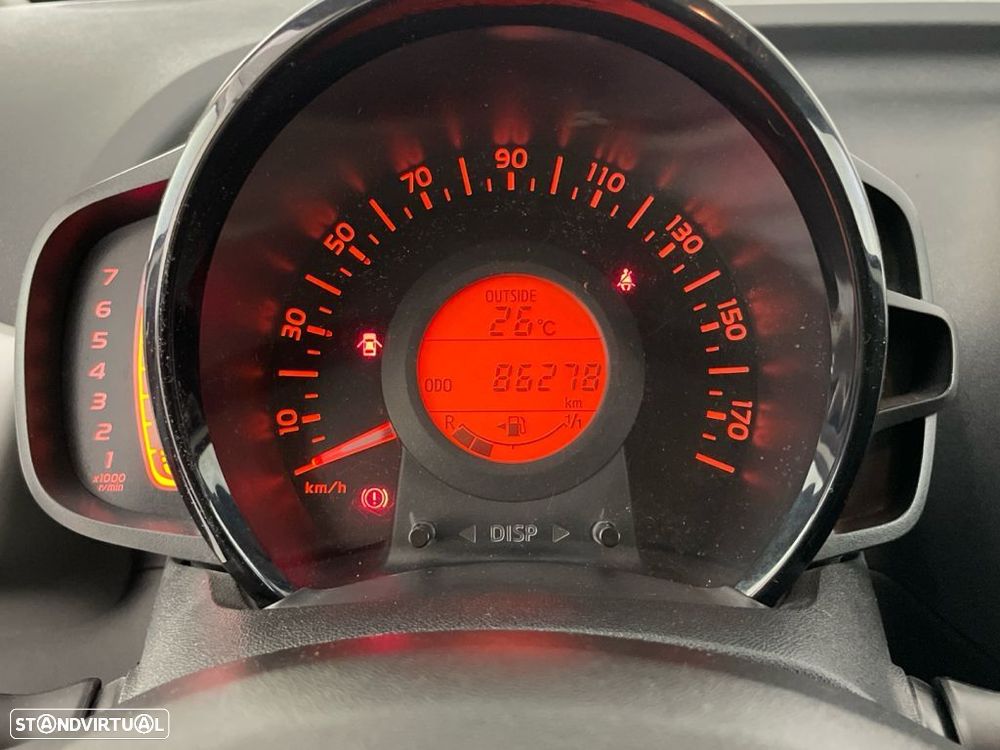Toyota Aygo 1.0 X-Play+AC - 9
