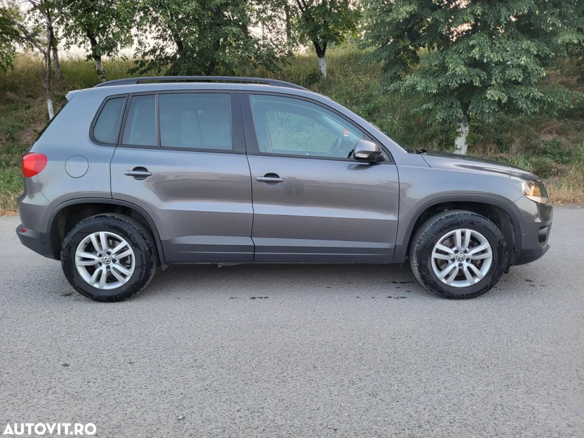 Volkswagen Tiguan 2.0 TDI BMT Trend & Fun - 9