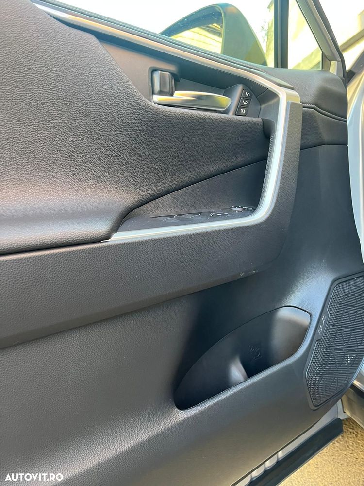 Toyota RAV4 2.5 Hybrid VVT-iE 4x4 Luxury - 19