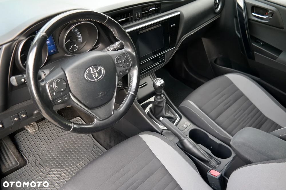 Toyota Auris 1.6 Premium - 10