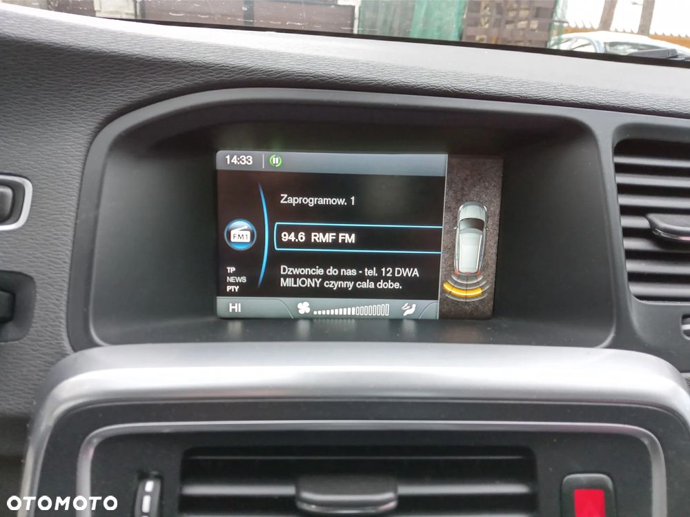 Volvo V60 D3 Momentum - 24