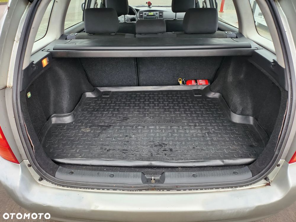 Toyota Corolla 1.6 VVT-i Sol (air6) - 38