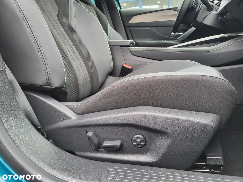 Peugeot 408 1.2 PureTech mHEV GT S&S e-DSC6 - 26