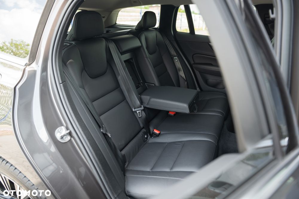 Volvo V60 B4 D Geartronic Inscription - 36