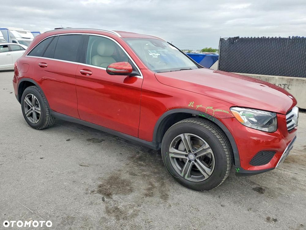 Mercedes-Benz GLC 300 4-Matic - 1