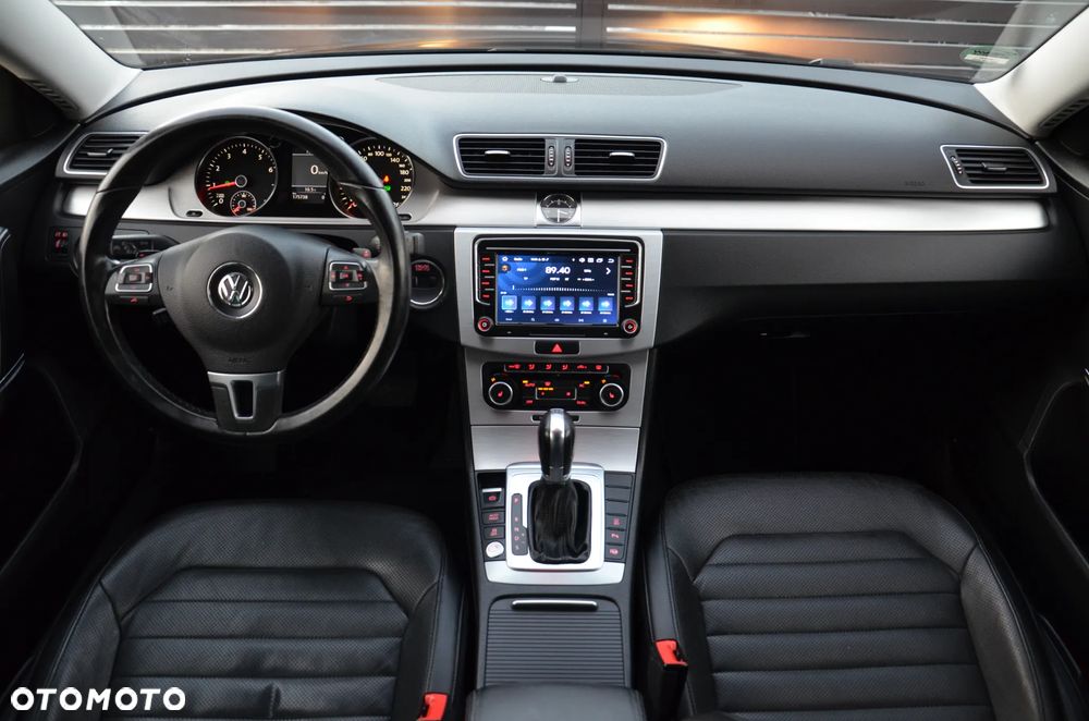 Volkswagen Passat 1.8 TSI DSG Highline - 24