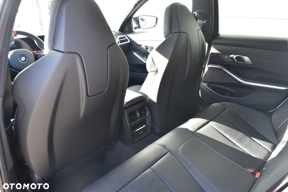 BMW M3 Competition xDrive sport - 25