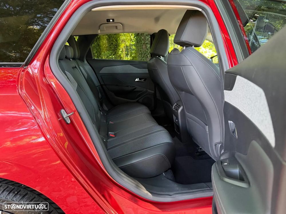Peugeot 308 SW 1.2 PureTech Allure Pack EAT8 - 37