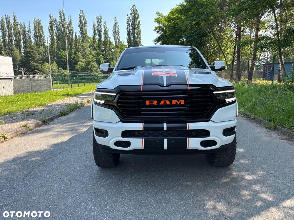 Dodge RAM - 18
