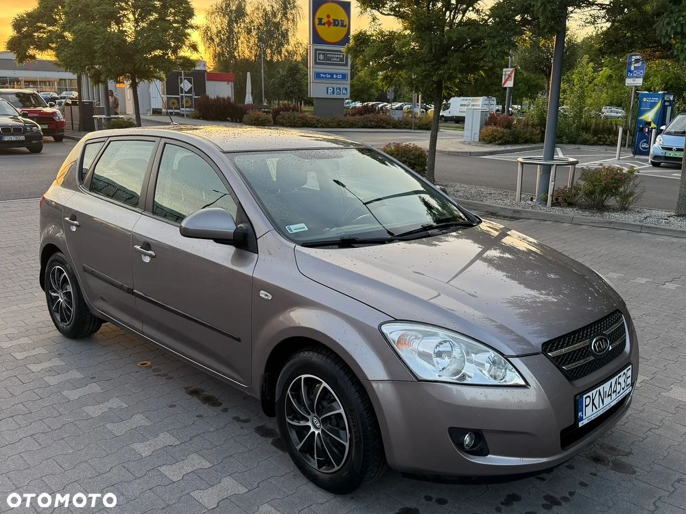 Kia Ceed 1.4 Comfort + - 2