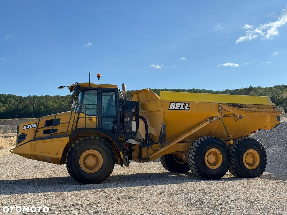 Bell E30 - 19