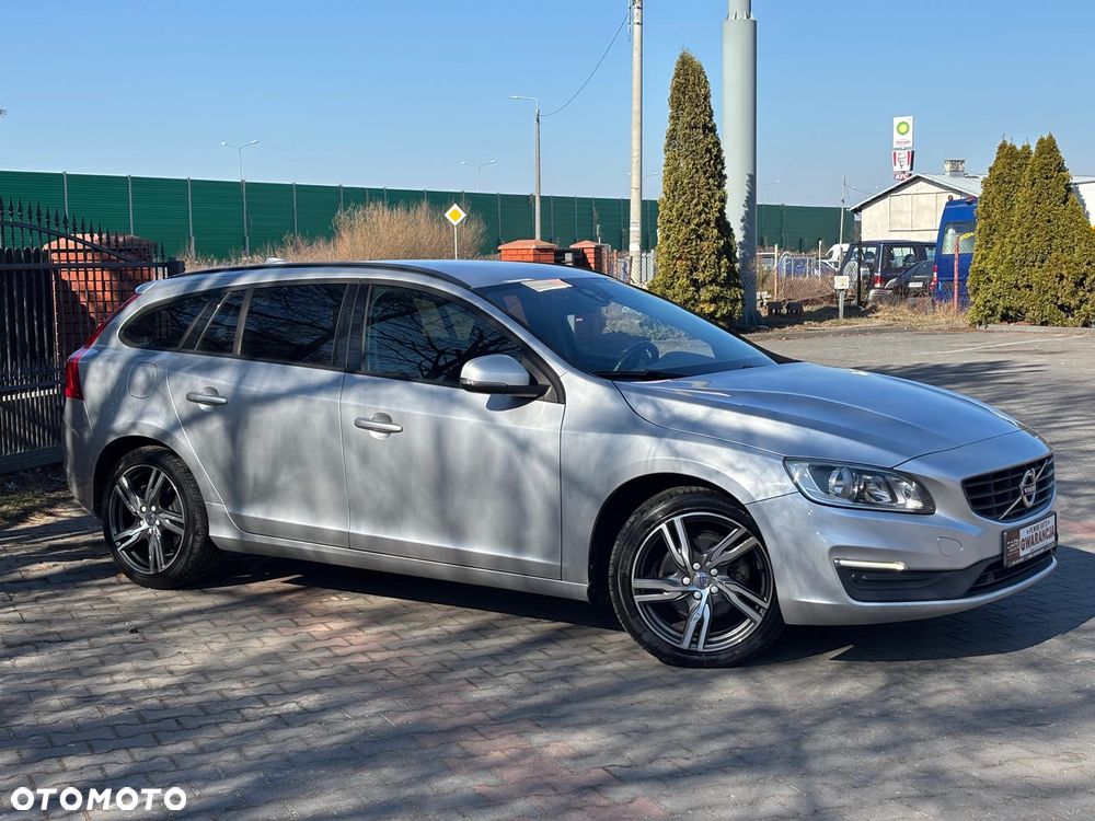 Volvo V60 D2 Drive-E Kinetic - 2