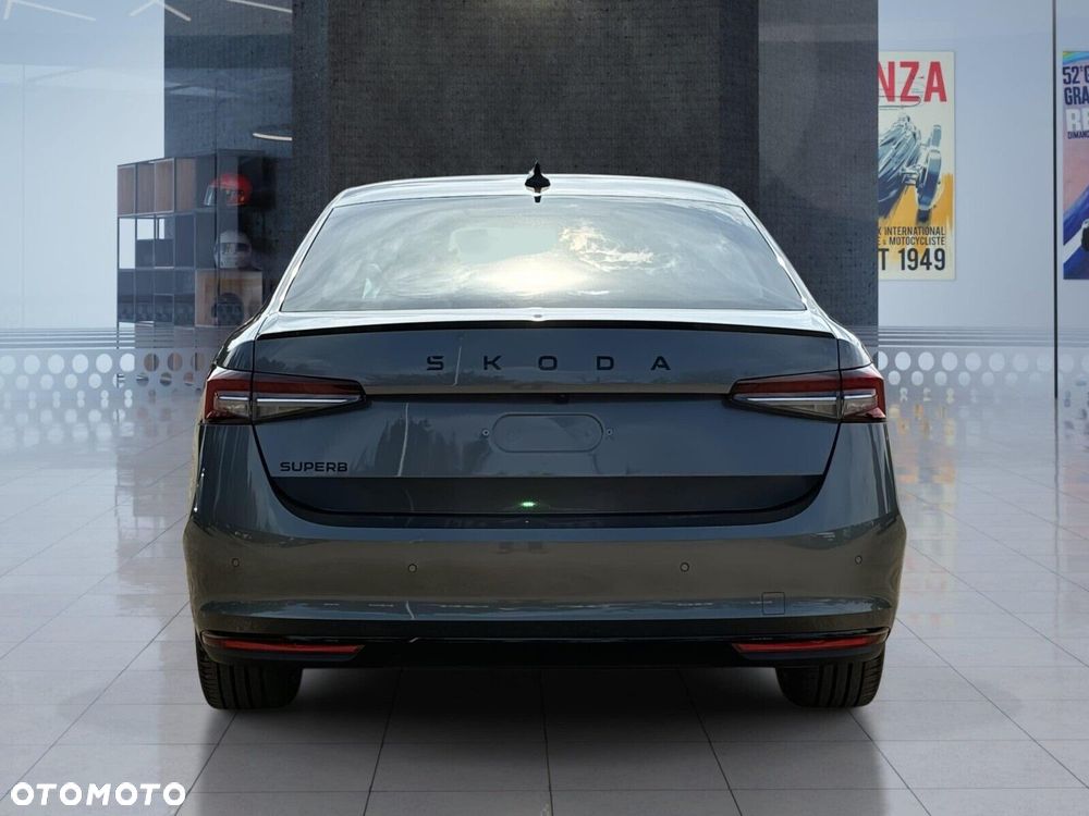 Skoda Superb 2.0 TSI Sportline DSG - 10