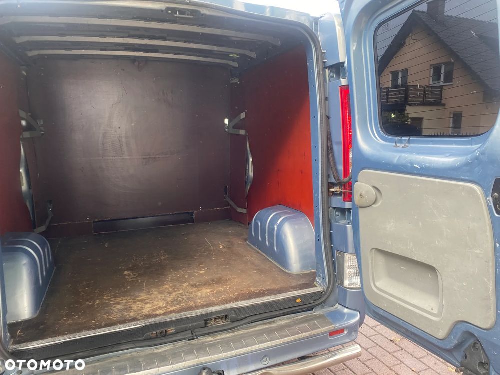 Opel Vivaro - 12