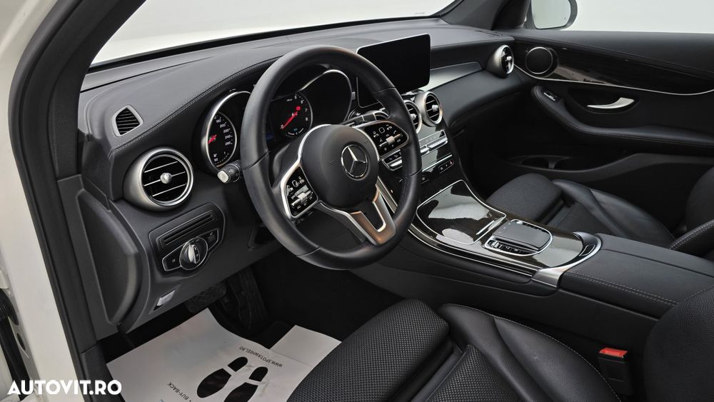 Mercedes-Benz GLC 300 e 4MATIC - 13