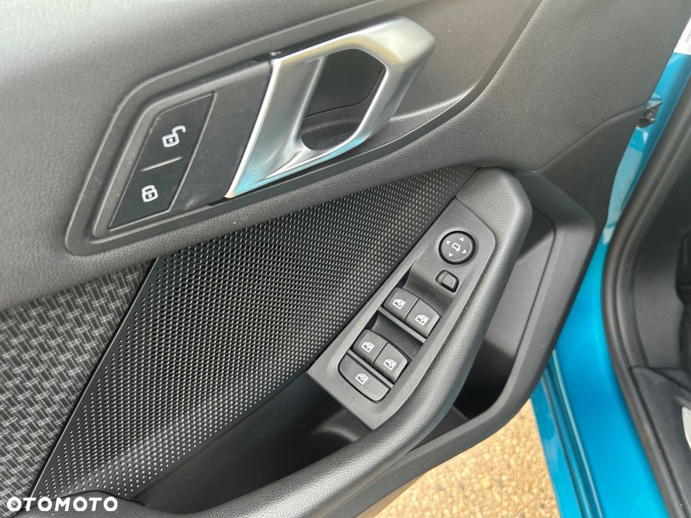 BMW Seria 1 118i Advantage - 28