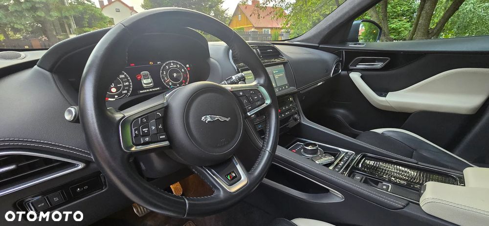 Jaguar F-Pace 3.0 V6 AWD S - 20
