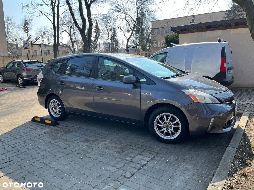 Toyota Prius+ - 4