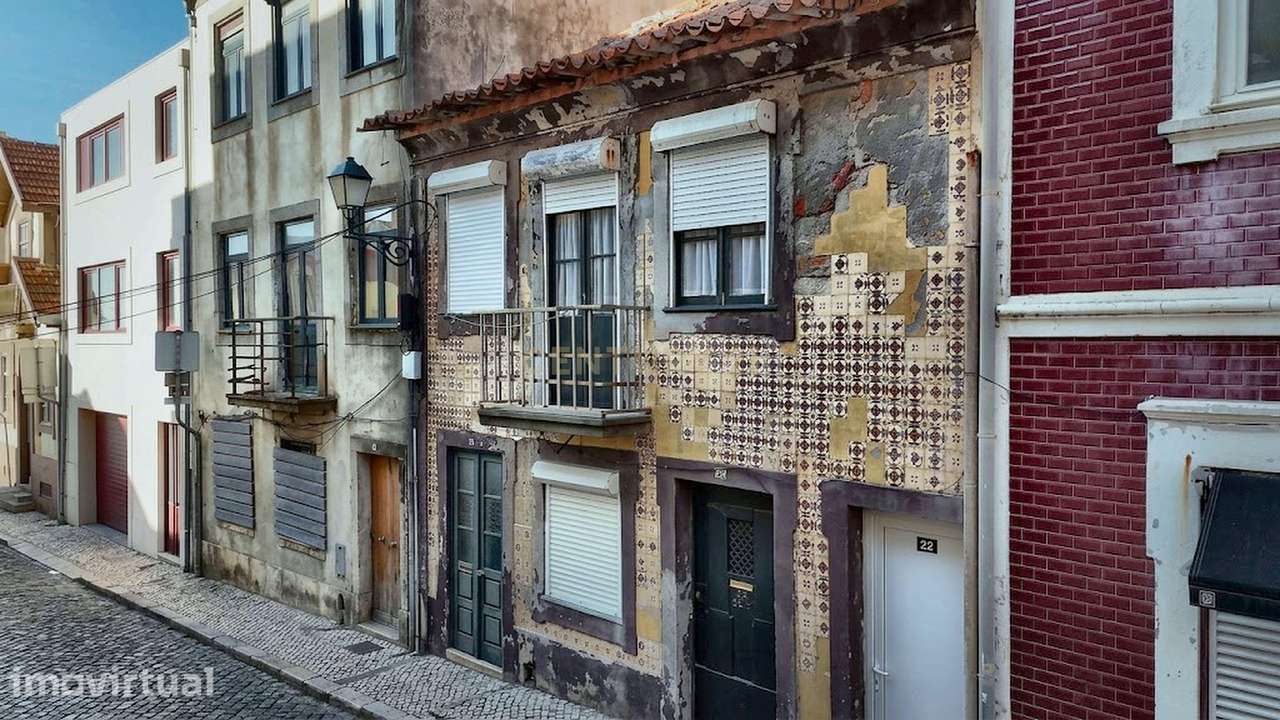 Investimento na Foz | Casa 130m² para Reabilitação | 2ª Linha de Mar - - Grande imagem: 3/7
