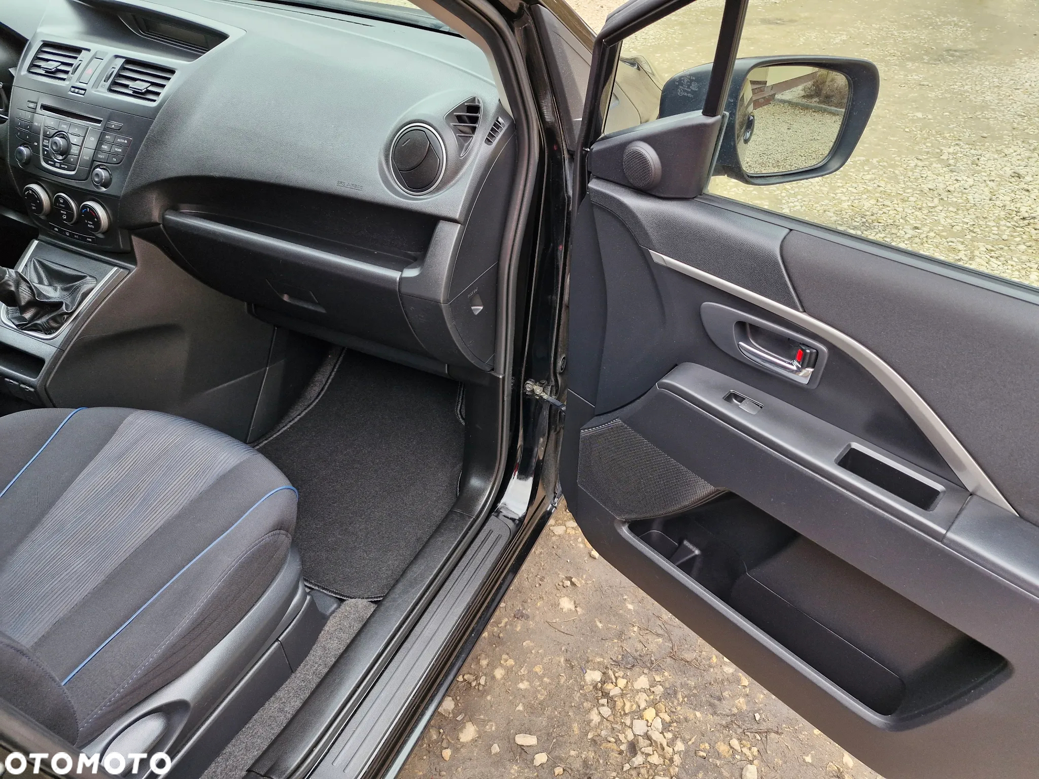 Mazda 5 1.8 Exclusive + - 23
