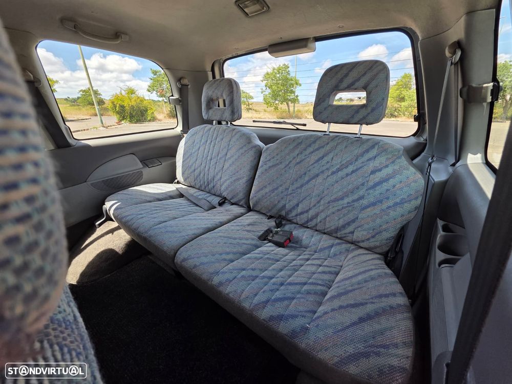 Mitsubishi Space Gear 2.5 TD GLX - 16