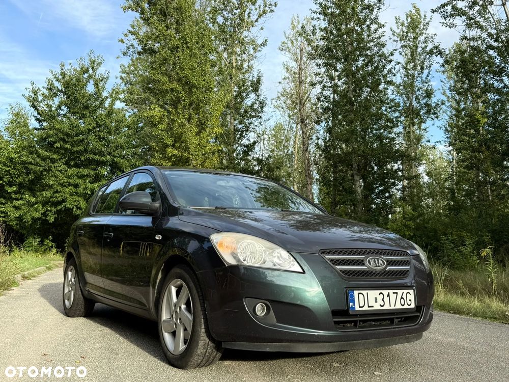 Kia Ceed Cee'd 1.6 Comfort - 1