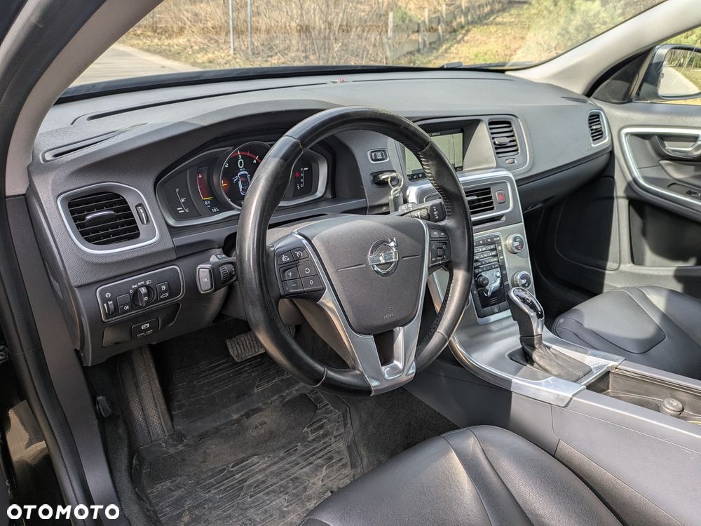 Volvo V60 D4 Drive-E Summum - 13