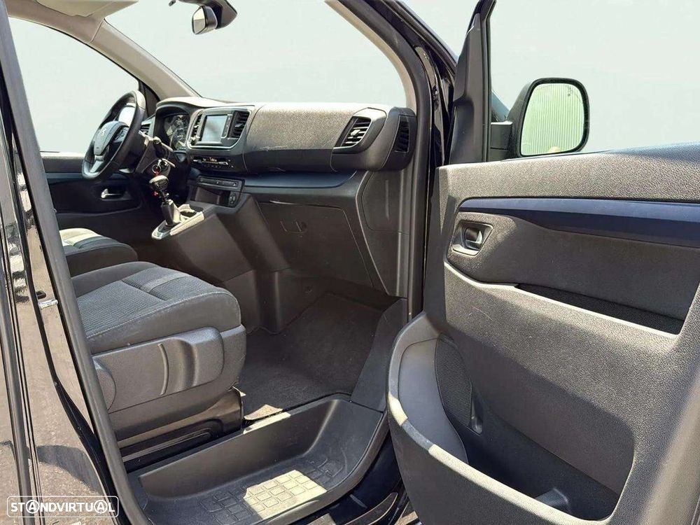Peugeot Traveller - 13
