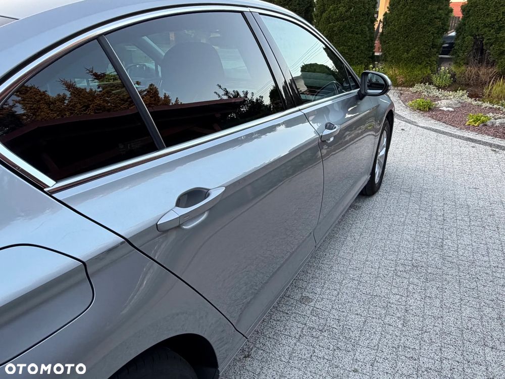 Volkswagen Passat 2.0 TDI EVO Business - 9