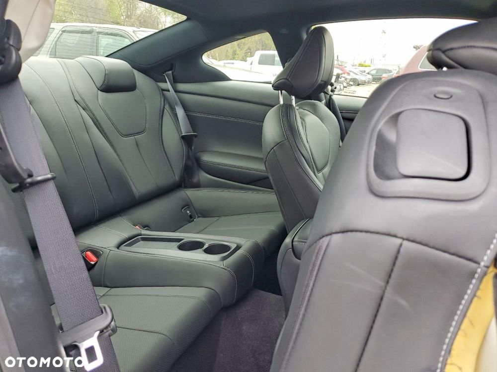 Infiniti Q60 - 11