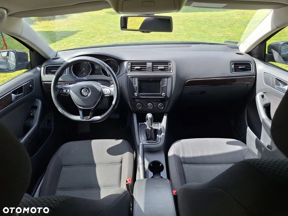 Volkswagen Jetta 2.0 TDI DPF BMT Highline DSG - 4