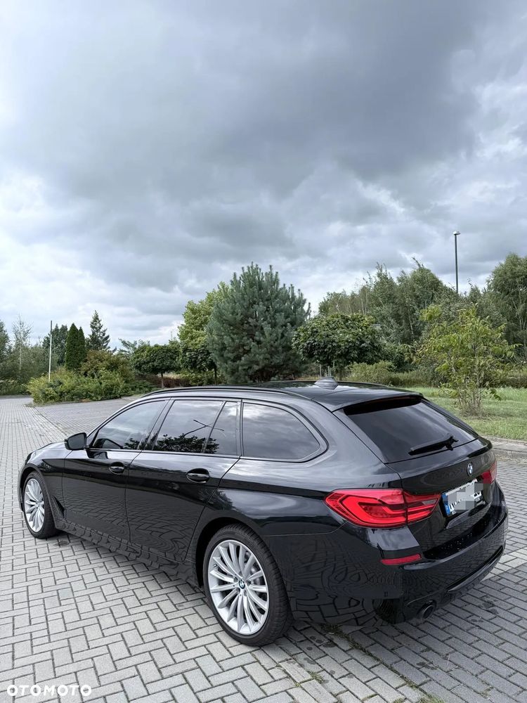 BMW Seria 5 530i Sport Line - 10