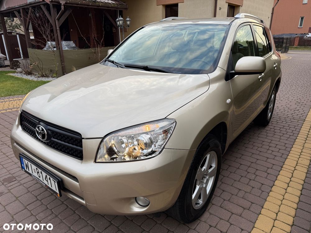 Toyota RAV4 2.0 VVT-i Premium - 1