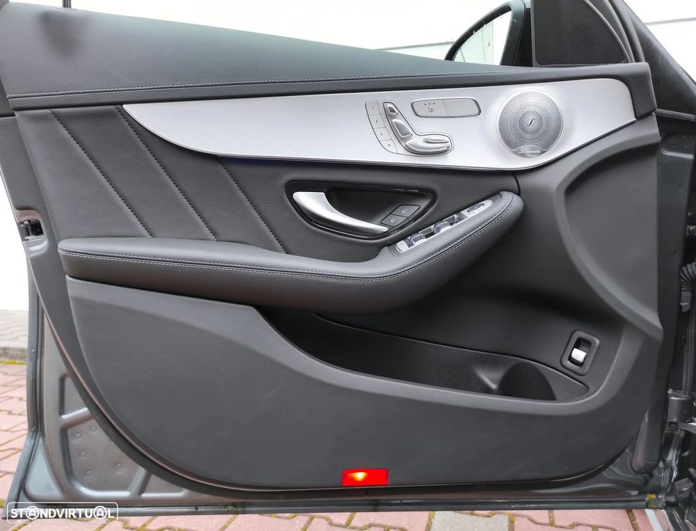 Mercedes-Benz C 300 de AMG Line - 26