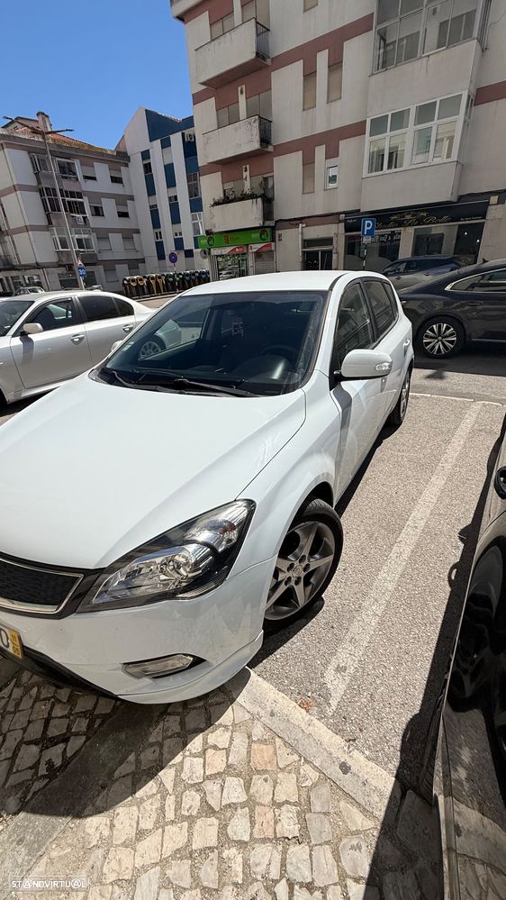 Kia Ceed 1.6 CRDi TX ISG - 3