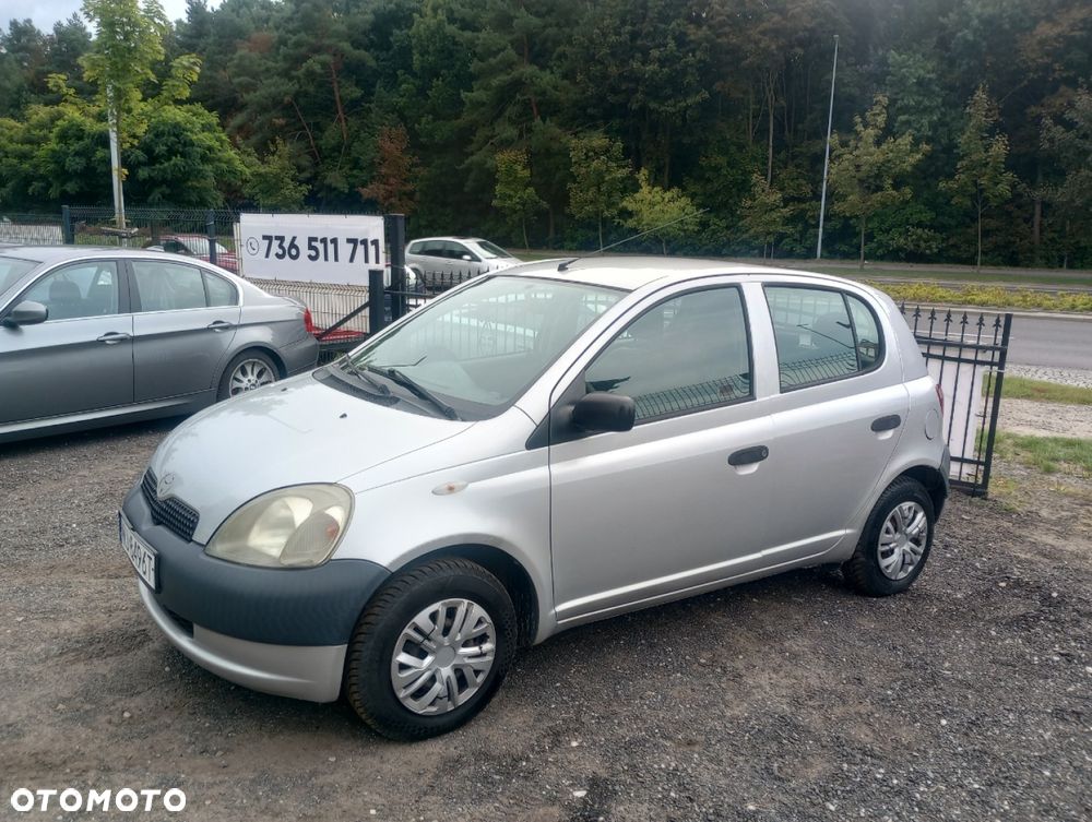 Toyota Yaris - 1