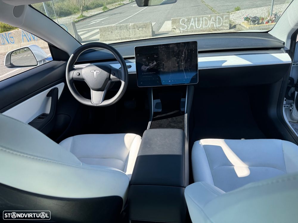 Tesla Model 3 Standard Range Plus RWD - 2