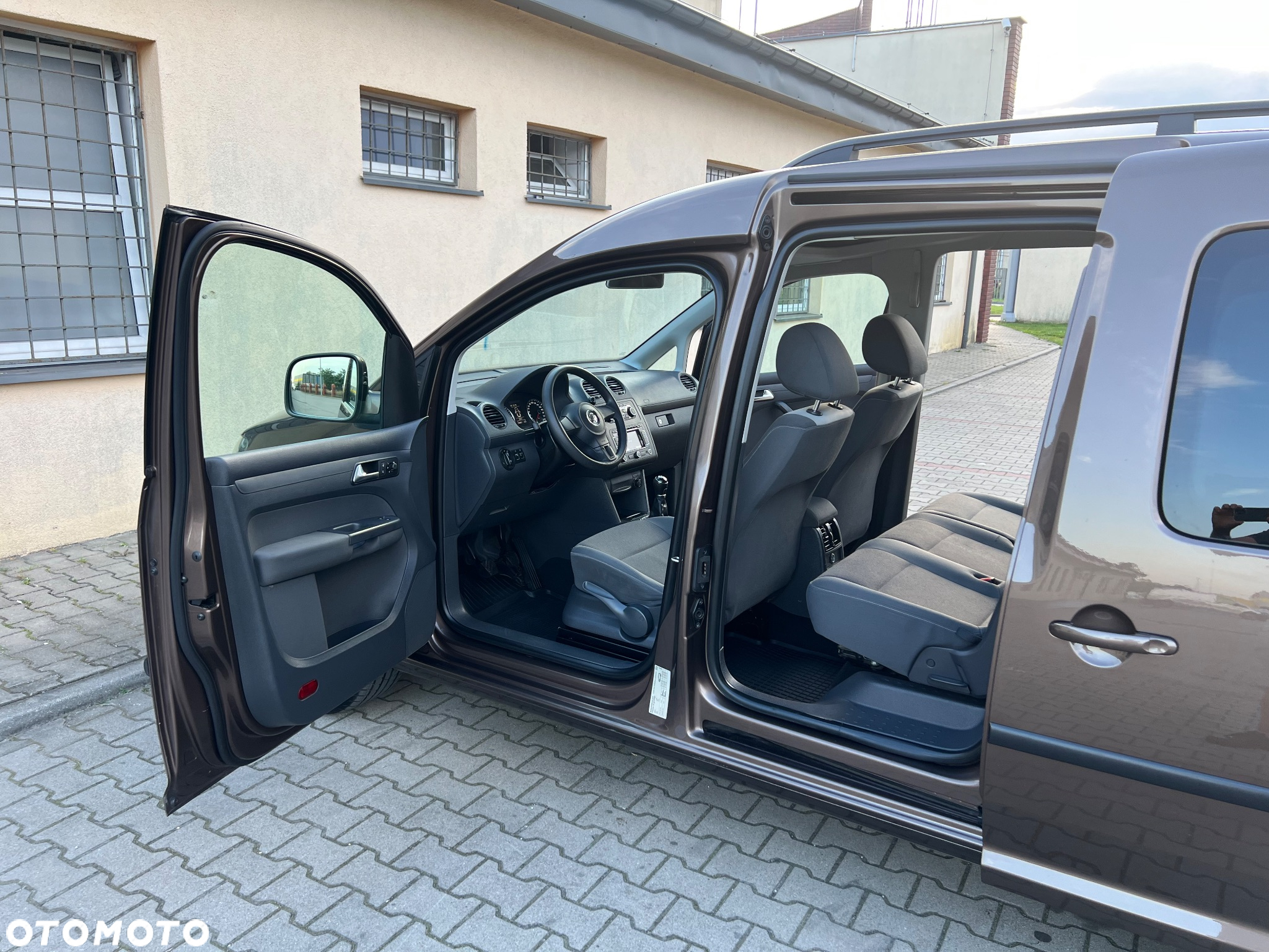 Volkswagen Caddy Maxi 2.0 TDI Comfortline - 6