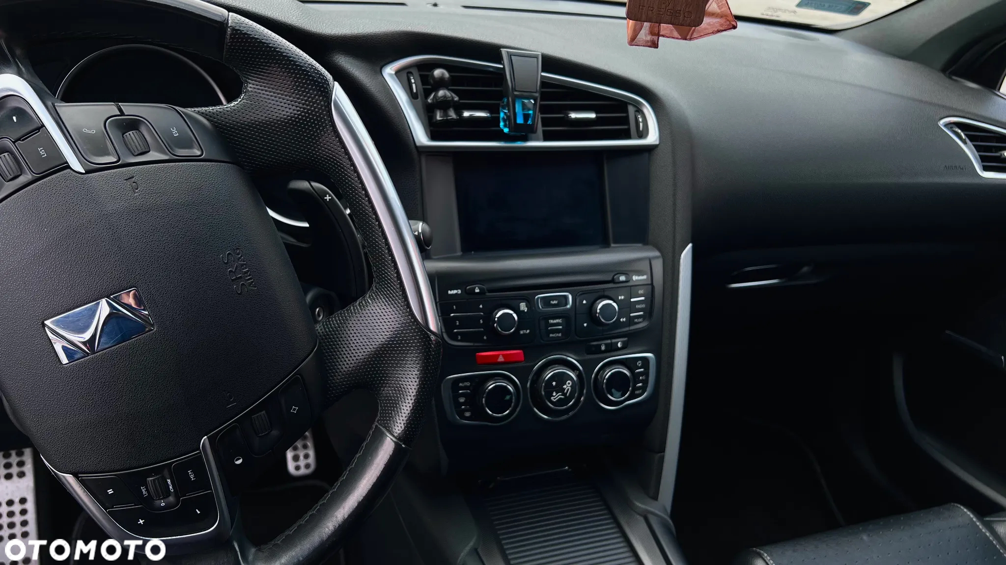 Citroën DS4 1.6 e-HDi SoChic MCP - 7