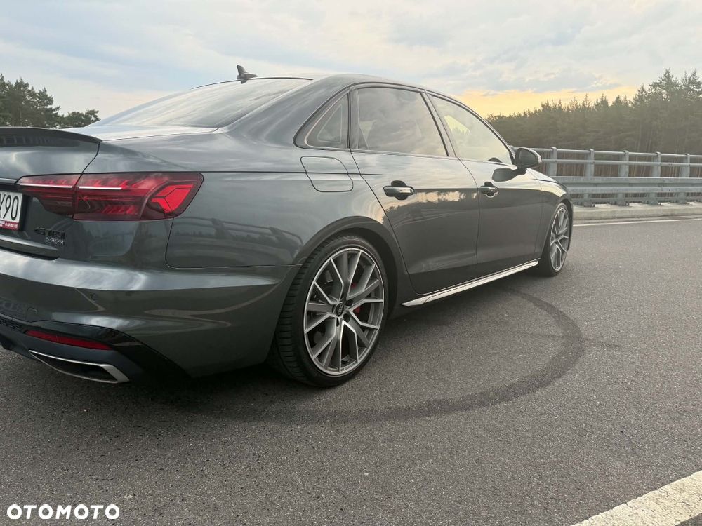 Audi A4 Limousine - 2