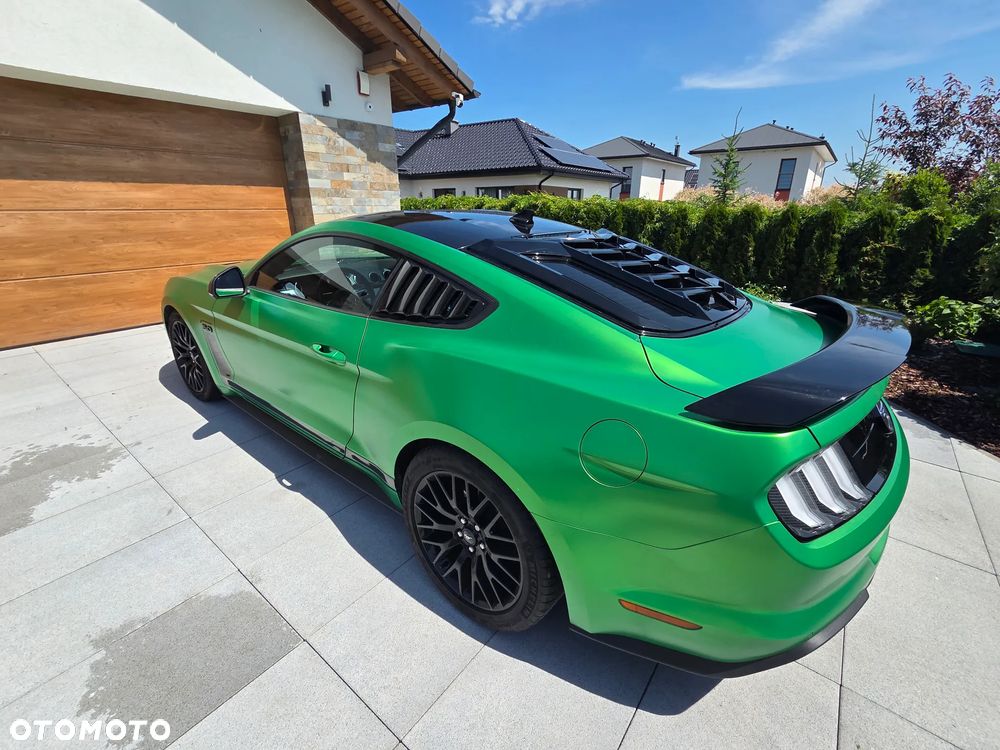 Ford Mustang - 7