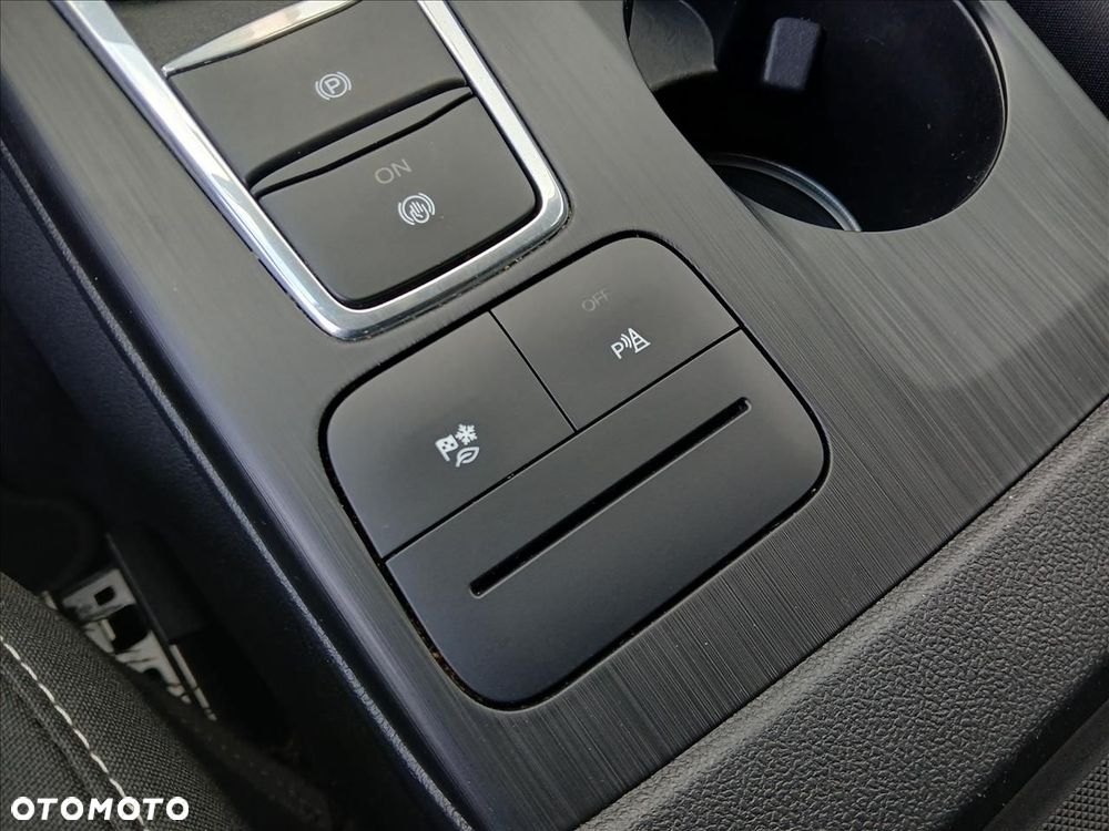 Ford Kuga - 26