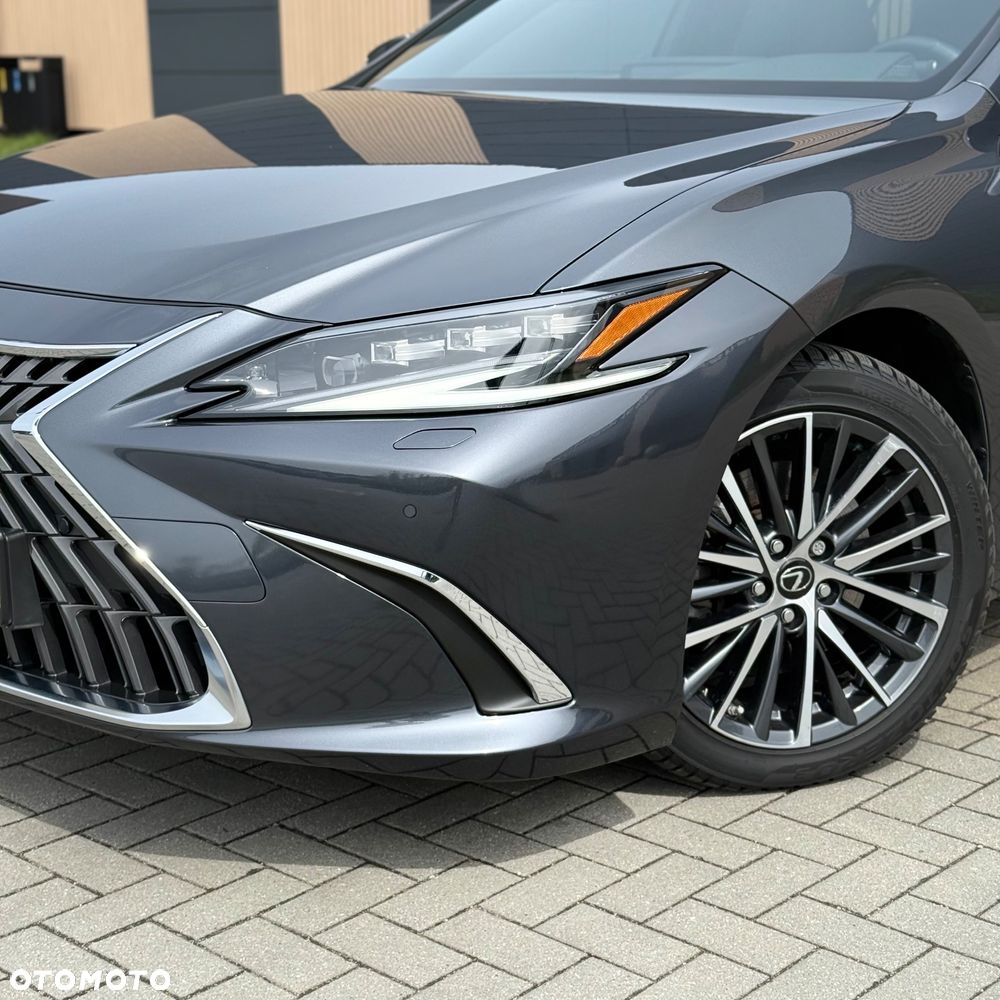 Lexus ES 300h Prestige - 25