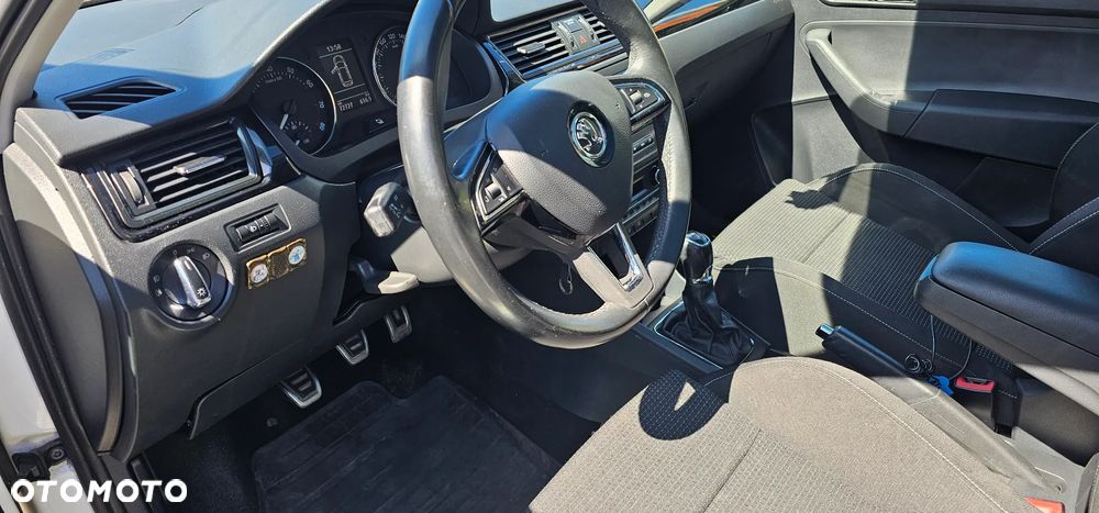 Skoda RAPID 1.2 TSI Edition - 11