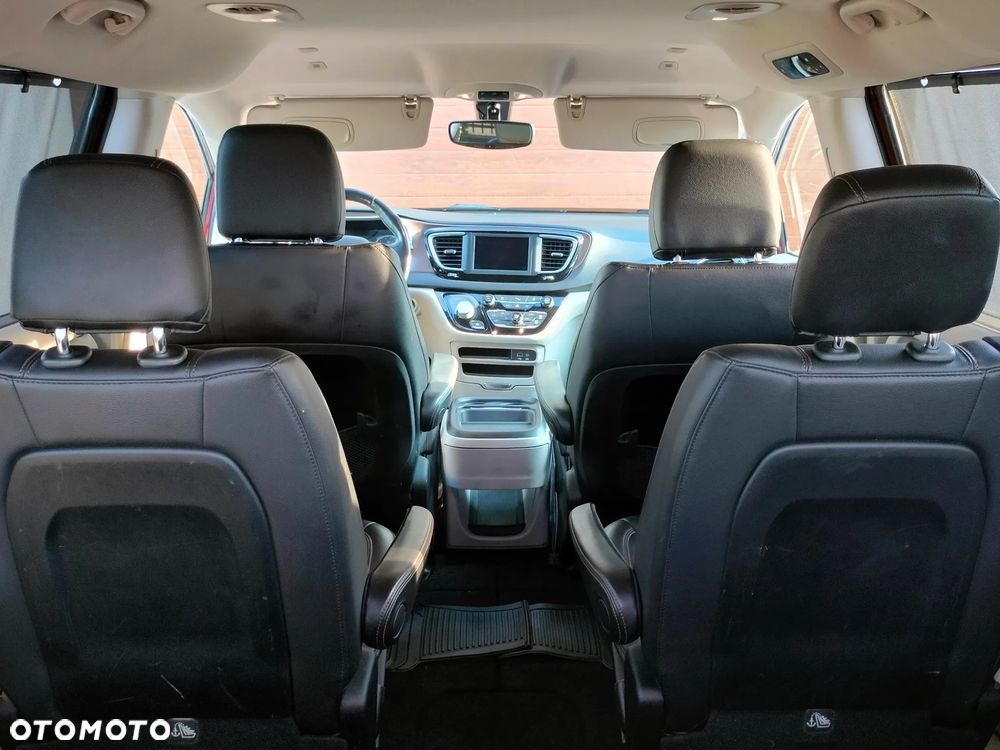 Chrysler Pacifica - 23