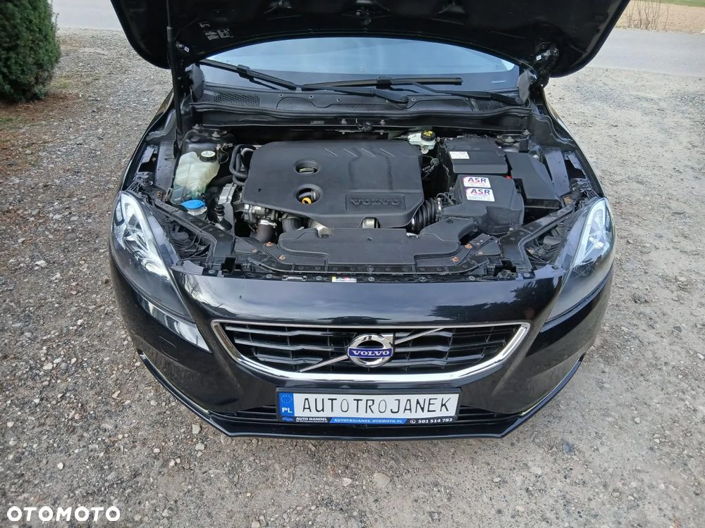 Volvo V40 D2 - 40