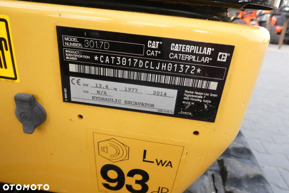 Caterpillar 301,7D Z NIEMIEC DWIE ŁYŻKI - 22