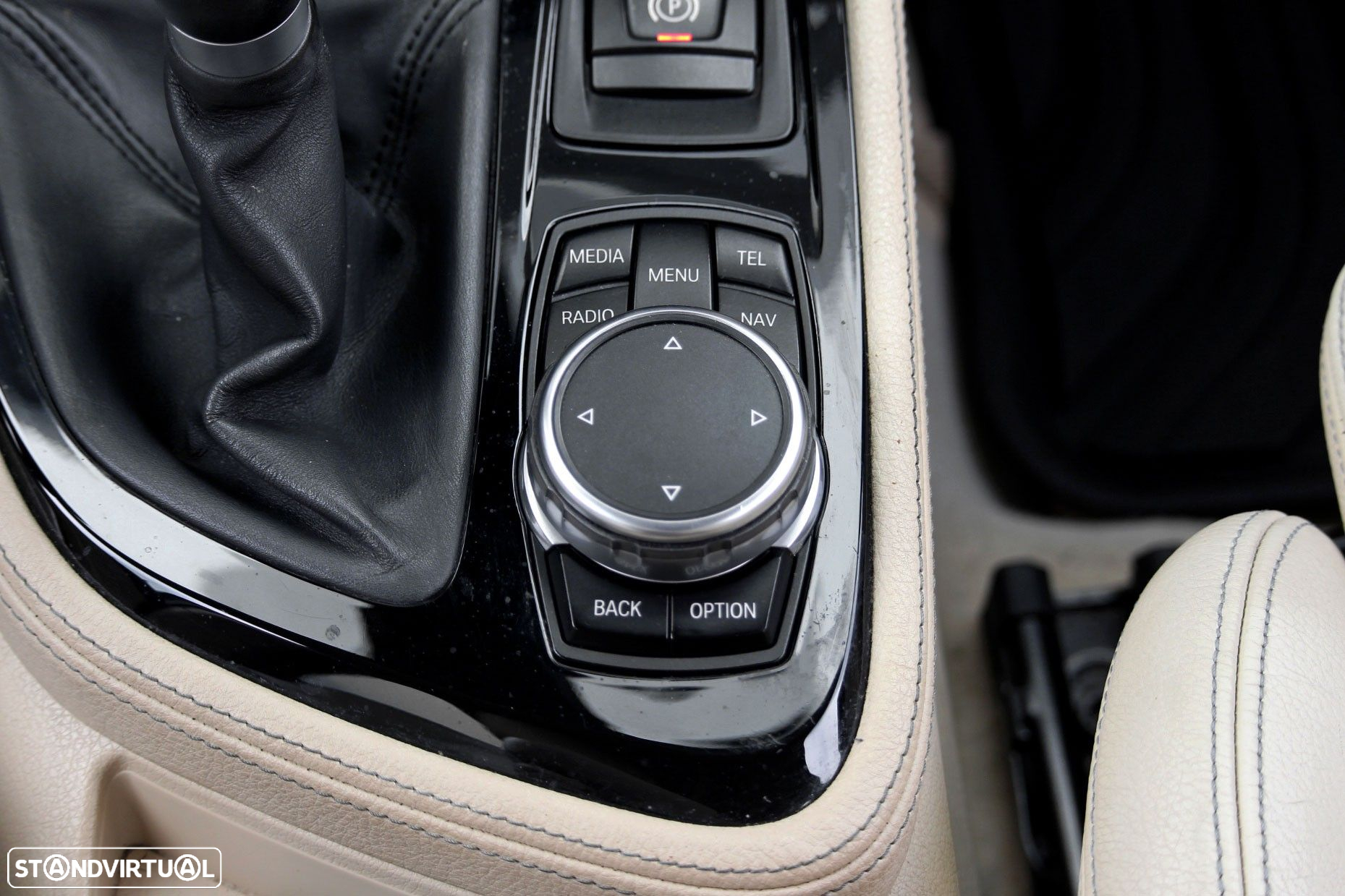BMW 216 Active Tourer d Line Sport - 25