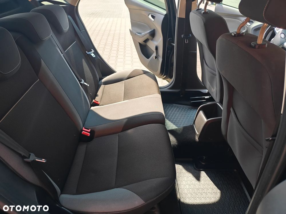 Ford Focus - 8